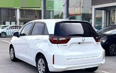 Honda Fit, 2022 год, 1 180 000 рублей, 4 фотография