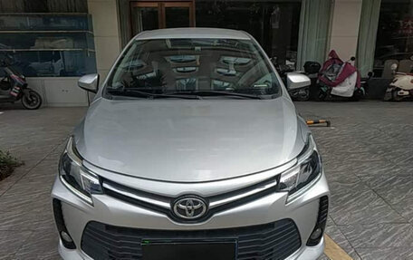 Toyota Vios III, 2022 год, 992 999 рублей, 2 фотография