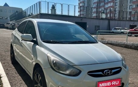 Hyundai Solaris II рестайлинг, 2013 год, 649 000 рублей, 1 фотография