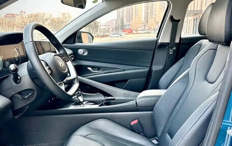 Hyundai Elantra, 2023 год, 1 370 000 рублей, 9 фотография