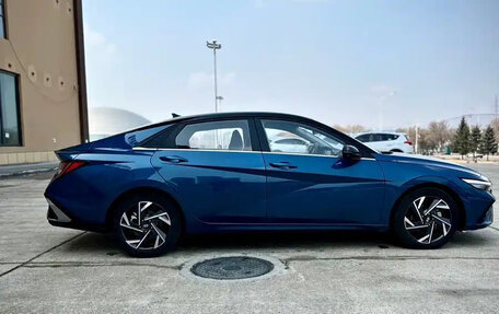 Hyundai Elantra, 2023 год, 1 370 000 рублей, 4 фотография