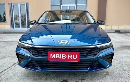 Hyundai Elantra, 2023 год, 1 370 000 рублей, 2 фотография