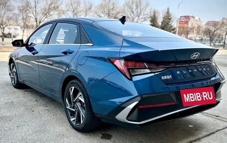 Hyundai Elantra, 2023 год, 1 370 000 рублей, 7 фотография