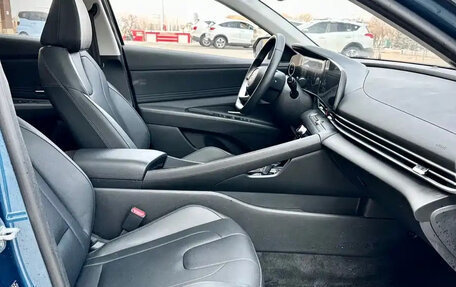 Hyundai Elantra, 2023 год, 1 370 000 рублей, 13 фотография