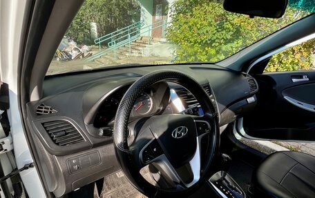 Hyundai Solaris II рестайлинг, 2013 год, 649 000 рублей, 10 фотография