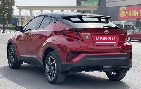 Toyota C-HR I рестайлинг, 2022 год, 1 833 000 рублей, 4 фотография