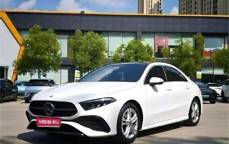 Mercedes-Benz A-Класс, 2023 год, 2 150 000 рублей, 1 фотография