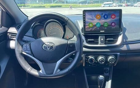 Toyota Yaris XP150 рестайлинг, 2023 год, 1 010 000 рублей, 10 фотография