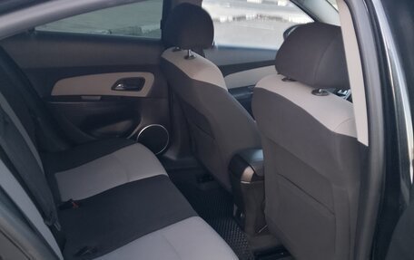 Chevrolet Cruze II, 2011 год, 730 000 рублей, 10 фотография