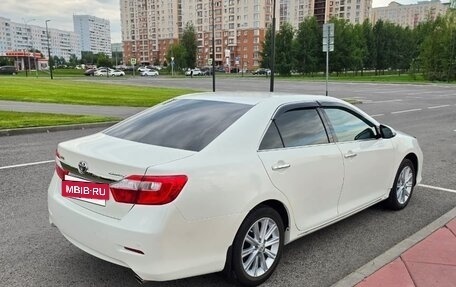 Toyota Camry, 2014 год, 1 640 000 рублей, 6 фотография
