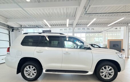 Toyota Land Cruiser 200, 2018 год, 6 599 900 рублей, 7 фотография