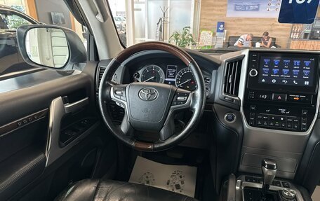 Toyota Land Cruiser 200, 2018 год, 6 599 900 рублей, 14 фотография