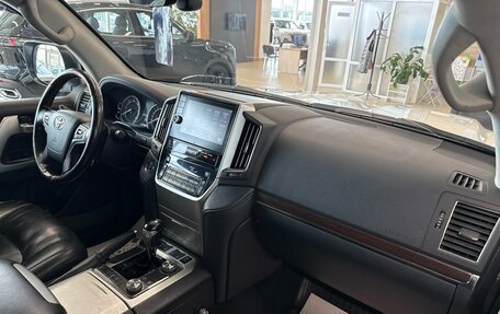 Toyota Land Cruiser 200, 2018 год, 6 599 900 рублей, 13 фотография