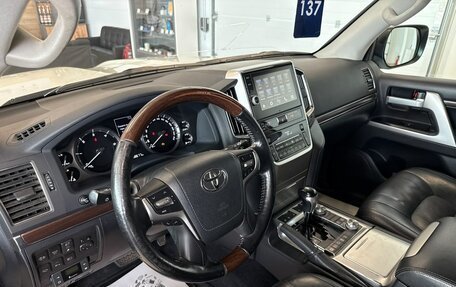 Toyota Land Cruiser 200, 2018 год, 6 599 900 рублей, 11 фотография