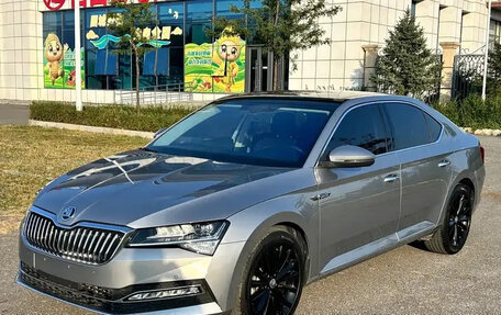 Skoda Superb III рестайлинг, 2023 год, 2 100 600 рублей, 1 фотография