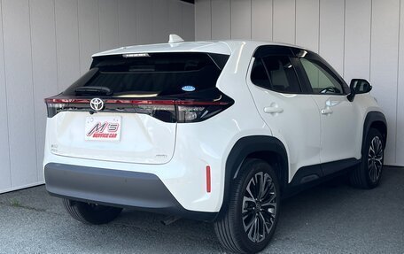 Toyota Yaris Cross, 2022 год, 1 490 000 рублей, 5 фотография