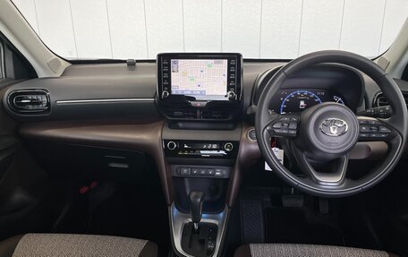 Toyota Yaris Cross, 2022 год, 1 490 000 рублей, 6 фотография