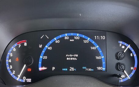 Toyota Yaris Cross, 2022 год, 1 490 000 рублей, 8 фотография