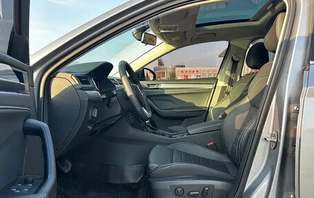 Skoda Superb III рестайлинг, 2023 год, 2 100 600 рублей, 8 фотография