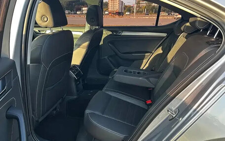 Skoda Superb III рестайлинг, 2023 год, 2 100 600 рублей, 15 фотография