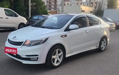 KIA Rio III рестайлинг, 2015 год, 320 000 рублей, 2 фотография