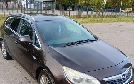 Opel Astra J, 2012 год, 790 000 рублей, 2 фотография