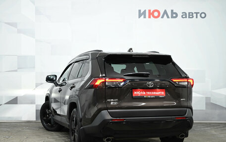 Toyota RAV4, 2021 год, 3 850 000 рублей, 4 фотография