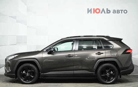 Toyota RAV4, 2021 год, 3 850 000 рублей, 8 фотография