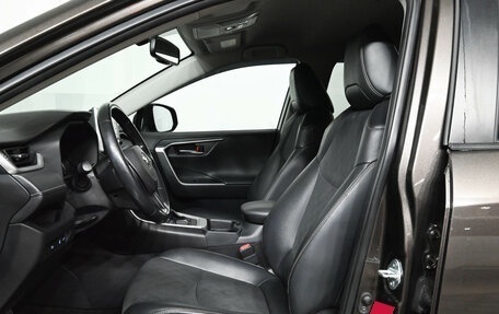 Toyota RAV4, 2021 год, 3 850 000 рублей, 19 фотография