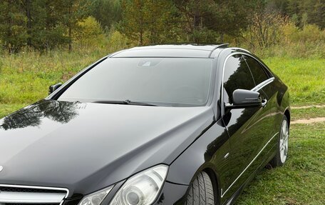 Mercedes-Benz E-Класс, 2010 год, 1 490 000 рублей, 10 фотография