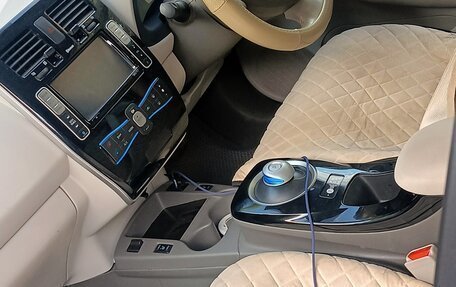 Nissan Leaf I, 2017 год, 800 000 рублей, 4 фотография