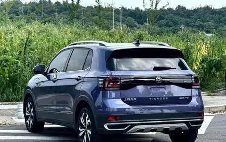 Volkswagen T-Cross I, 2021 год, 1 500 000 рублей, 6 фотография