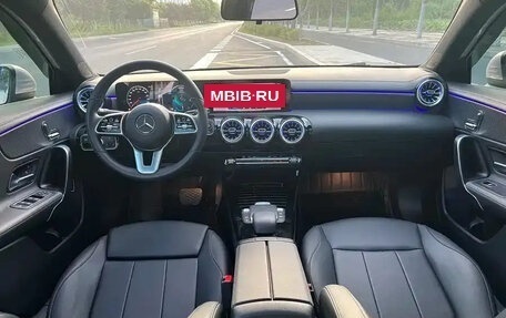 Mercedes-Benz A-Класс, 2022 год, 2 100 000 рублей, 9 фотография