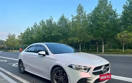 Mercedes-Benz A-Класс, 2022 год, 2 100 000 рублей, 3 фотография