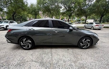 Hyundai Elantra, 2023 год, 1 680 000 рублей, 7 фотография
