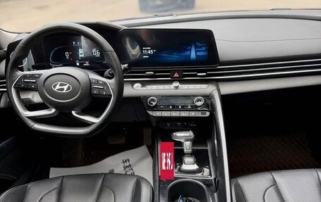 Hyundai Elantra, 2023 год, 1 680 000 рублей, 9 фотография