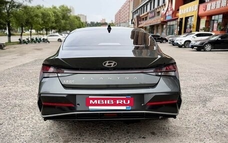 Hyundai Elantra, 2023 год, 1 680 000 рублей, 5 фотография
