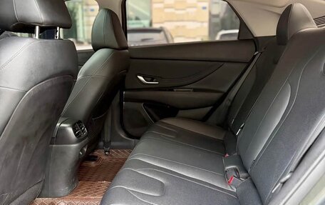 Hyundai Elantra, 2023 год, 1 680 000 рублей, 18 фотография