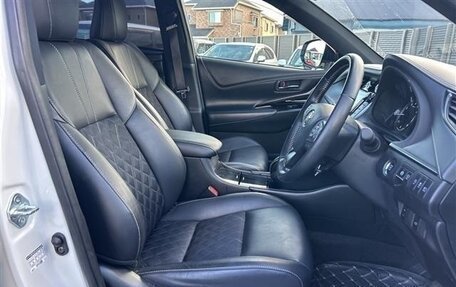 Toyota Harrier, 2019 год, 2 400 000 рублей, 11 фотография