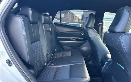 Toyota Harrier, 2019 год, 2 400 000 рублей, 20 фотография