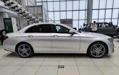 Mercedes-Benz E-Класс, 2020 год, 4 240 000 рублей, 5 фотография