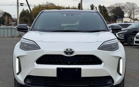 Toyota Yaris Cross, 2023 год, 1 377 000 рублей, 2 фотография