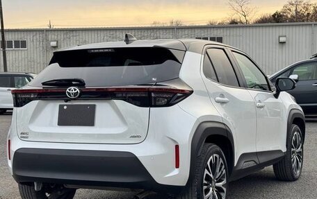 Toyota Yaris Cross, 2023 год, 1 377 000 рублей, 4 фотография