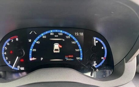 Toyota Yaris Cross, 2023 год, 1 377 000 рублей, 12 фотография