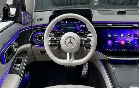 Mercedes-Benz S-Класс, 2026 год, 32 000 000 рублей, 17 фотография