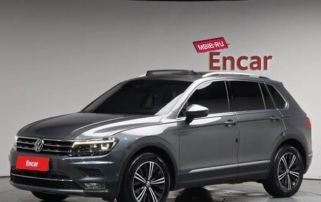 Volkswagen Tiguan II, 2021 год, 2 700 000 рублей, 1 фотография