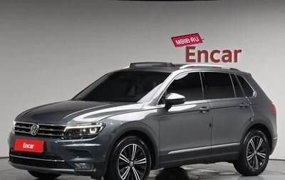 Volkswagen Tiguan II, 2021 год, 2 700 000 рублей, 1 фотография