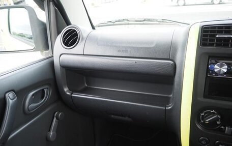 Suzuki Jimny, 2010 год, 1 088 000 рублей, 32 фотография