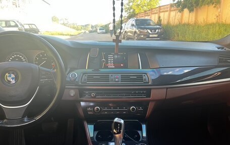 BMW 5 серия, 2013 год, 1 850 000 рублей, 8 фотография
