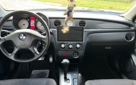 Mitsubishi Outlander III рестайлинг 3, 2006 год, 850 000 рублей, 12 фотография